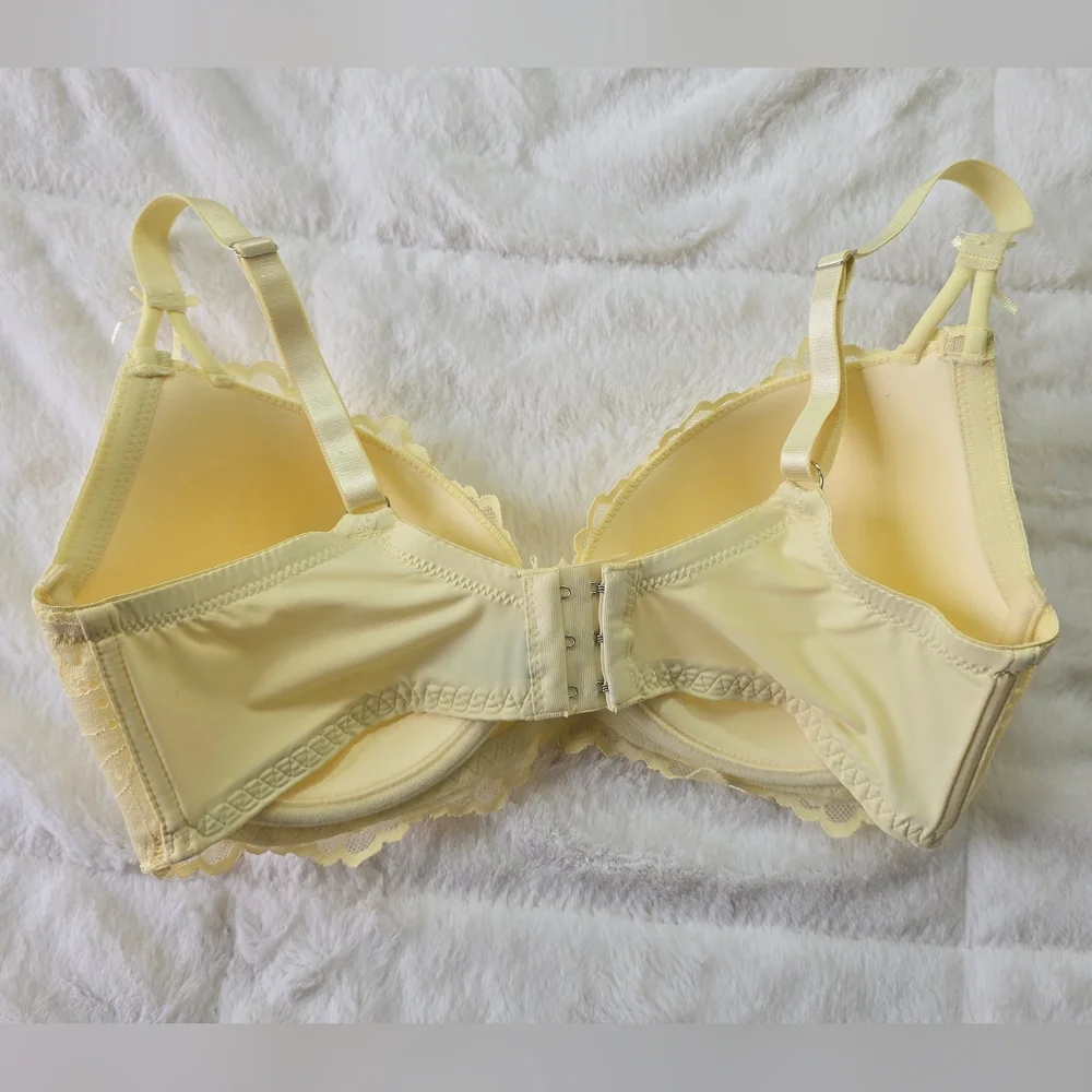 NWOT 2pk Lace Bras Size 36D